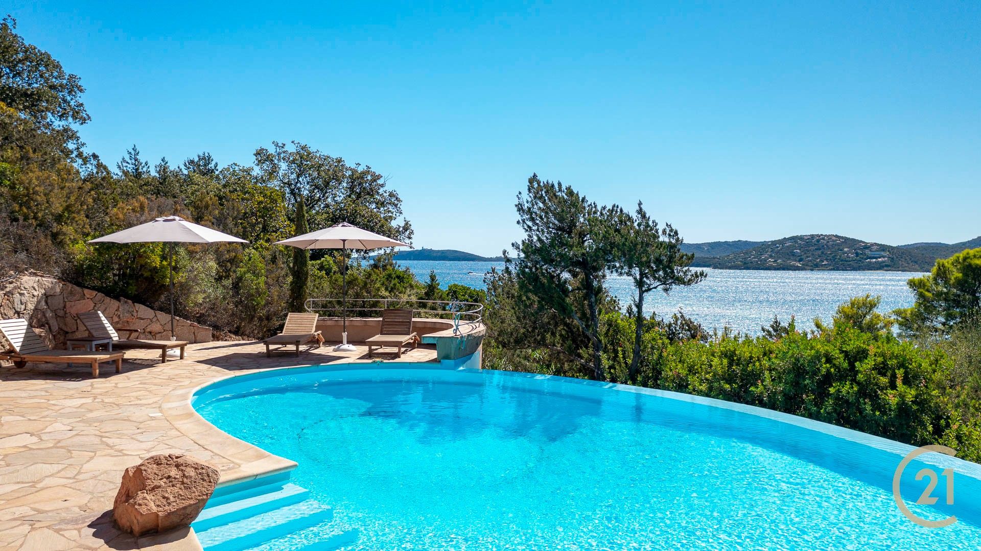 Location saisonnière Villa 7&nbsp;Pièces 250&nbsp;m² Lecci