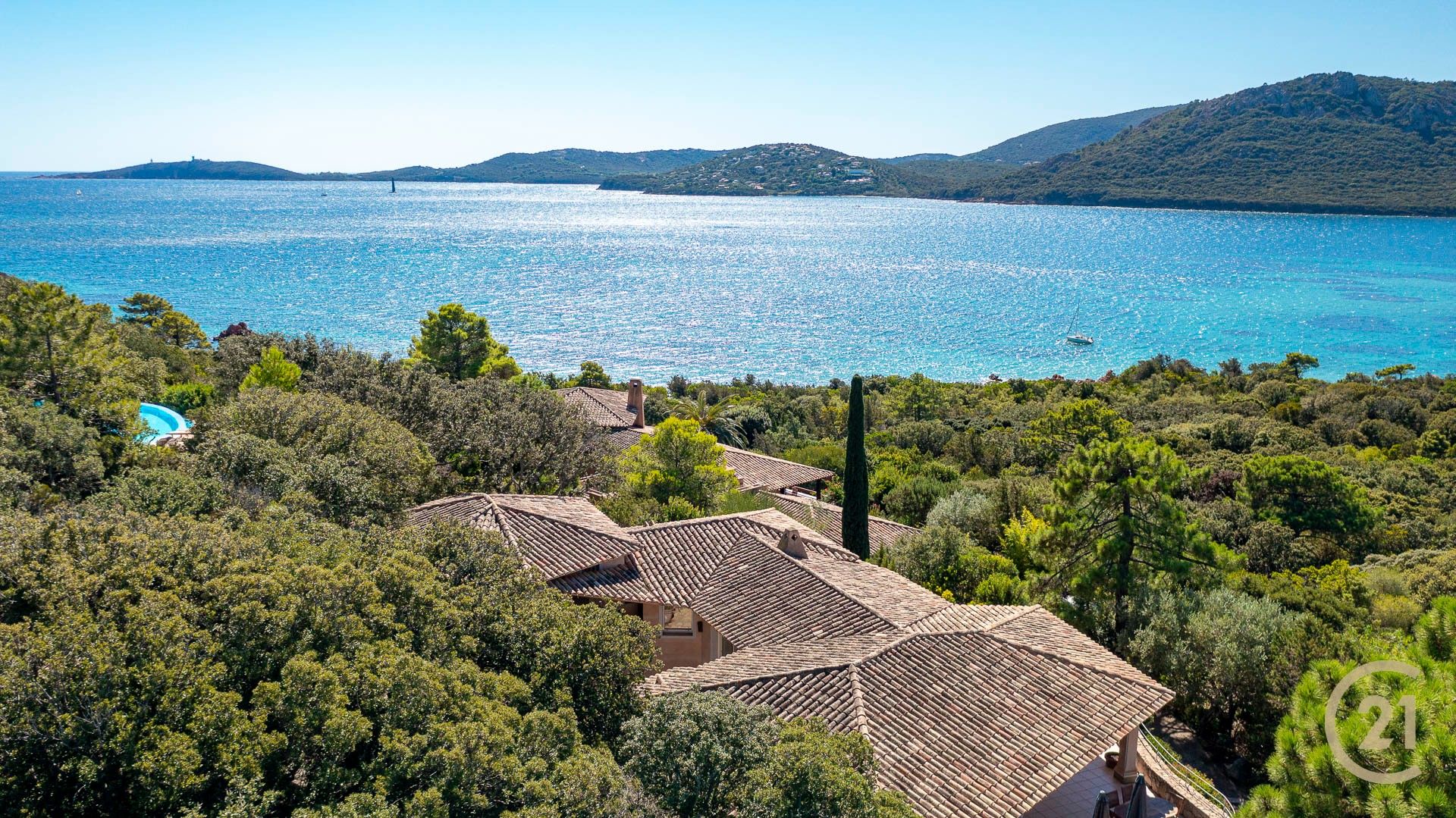 Location saisonnière Villa 7&nbsp;Pièces 250&nbsp;m² Lecci