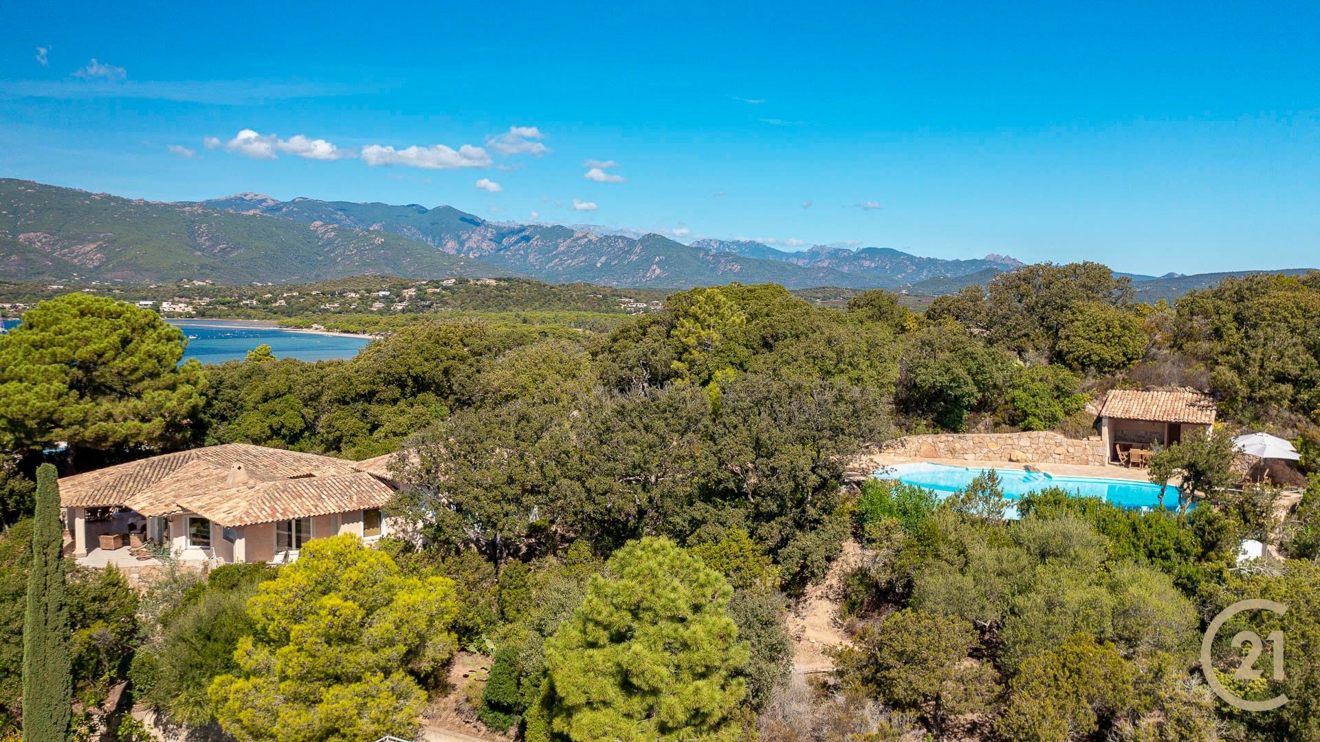 Location saisonnière Villa 7&nbsp;Pièces 250&nbsp;m² Lecci