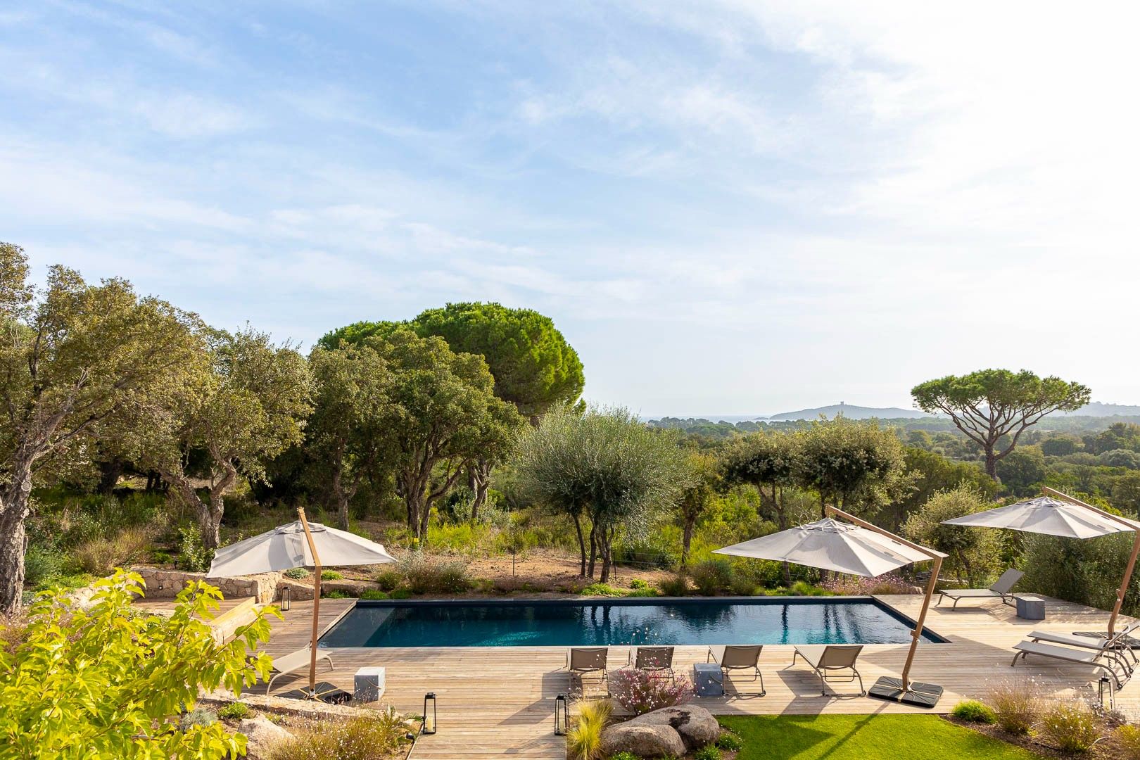 Location saisonnière Villa 6&nbsp;Pièces 250&nbsp;m² Sainte-Lucie De Porto-Vecchio
