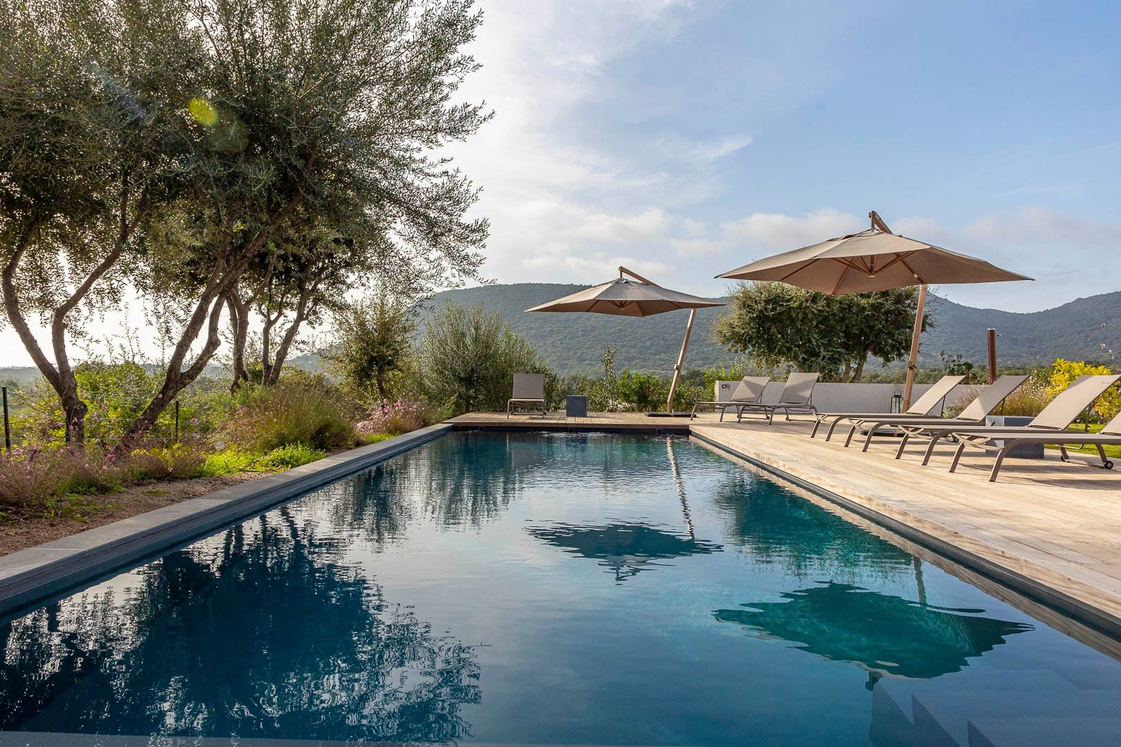 Location saisonnière Villa 6&nbsp;Pièces 250&nbsp;m² Sainte-Lucie De Porto-Vecchio