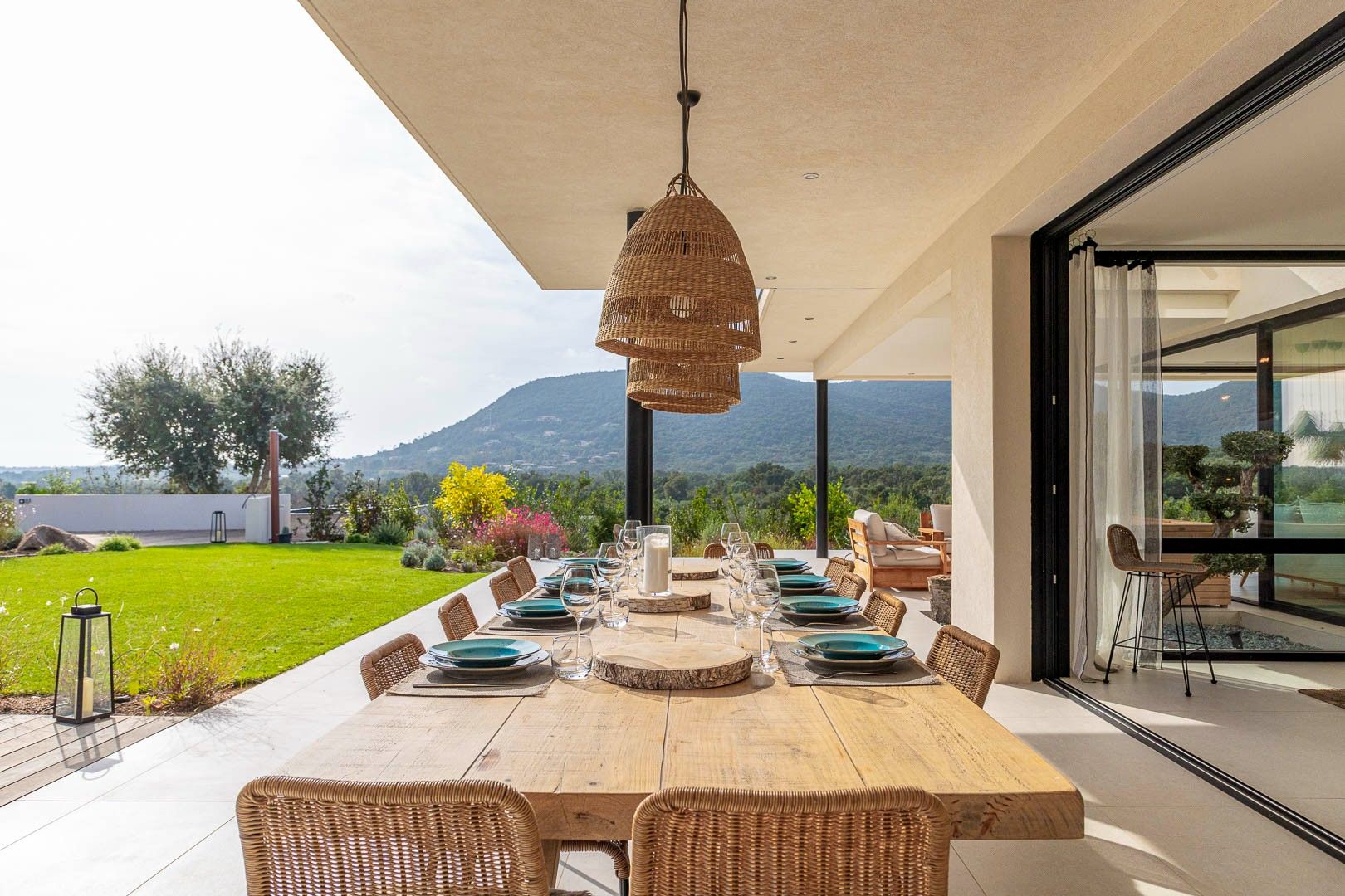 Location saisonnière Villa 6&nbsp;Pièces 250&nbsp;m² Sainte-Lucie De Porto-Vecchio