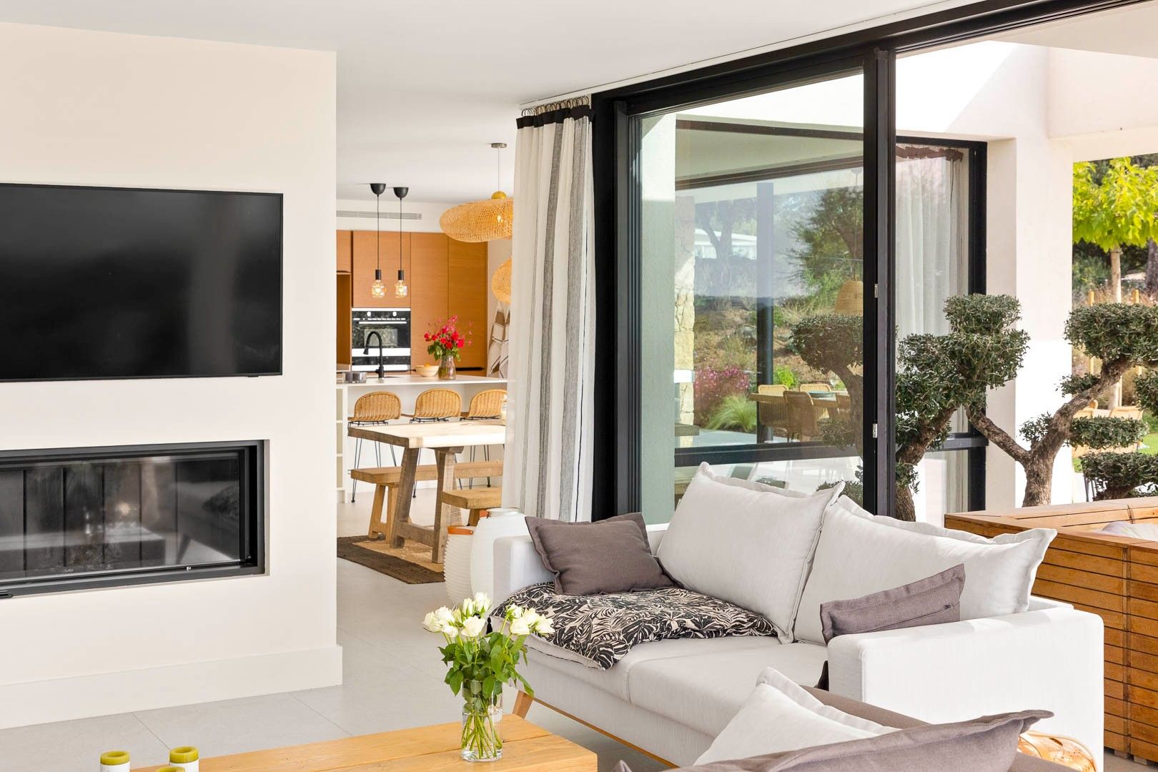 Location saisonnière Villa 6&nbsp;Pièces 250&nbsp;m² Sainte-Lucie De Porto-Vecchio