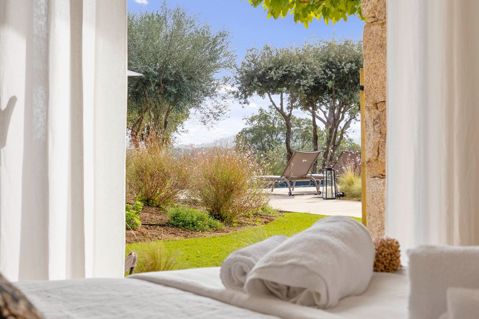 Location saisonnière Villa 6&nbsp;Pièces 250&nbsp;m² Sainte-Lucie De Porto-Vecchio