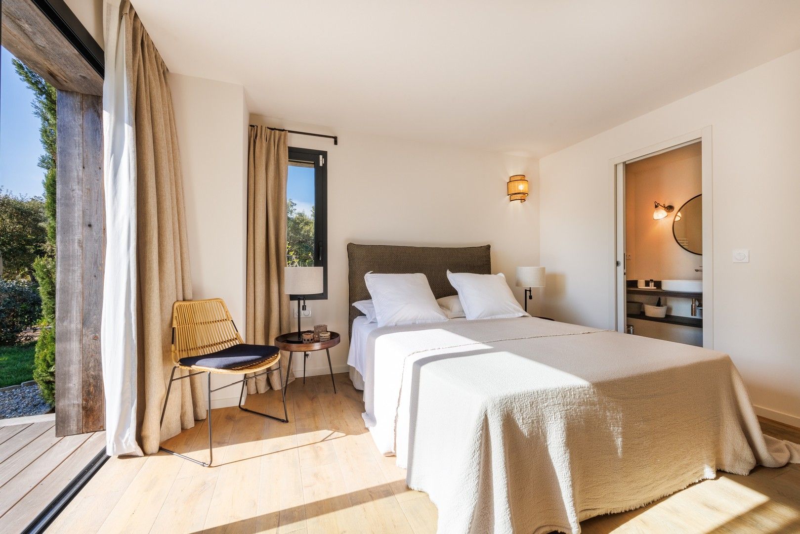 Location saisonnière Villa 5&nbsp;Pièces 190&nbsp;m² Sainte-Lucie De Porto-Vecchio