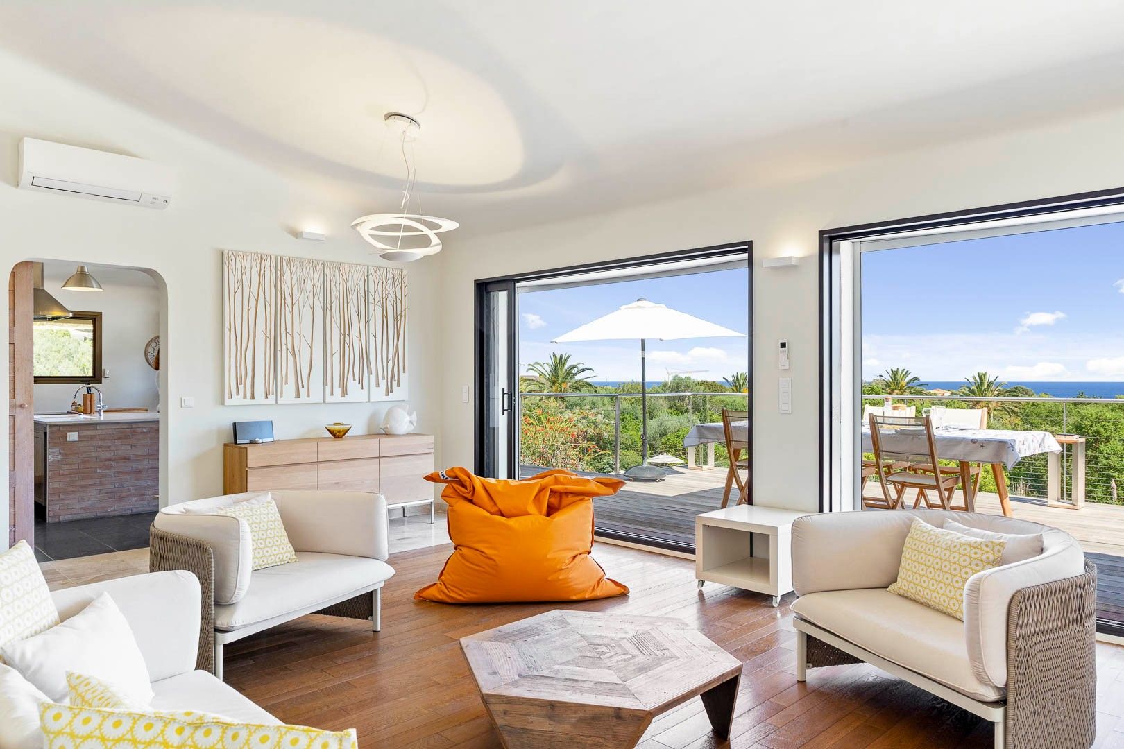 Location saisonnière Villa 6&nbsp;Pièces 200&nbsp;m² Sainte-Lucie De Porto-Vecchio