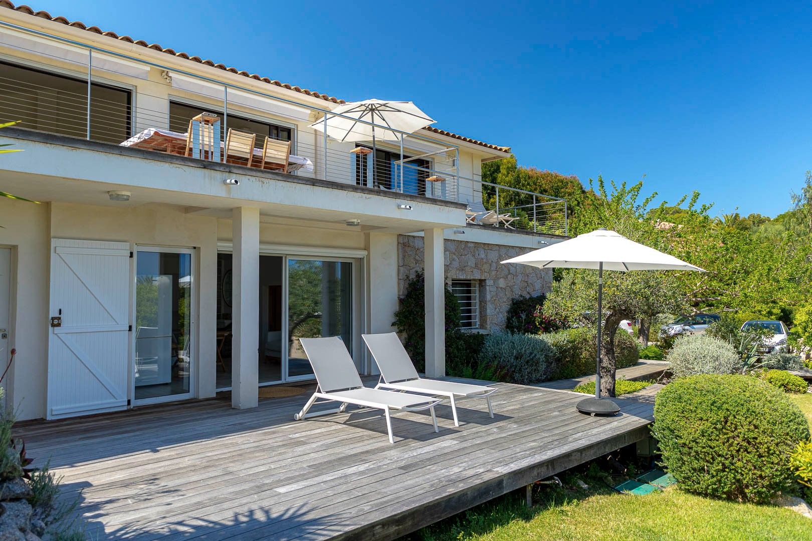 Location saisonnière Villa 6&nbsp;Pièces 200&nbsp;m² Sainte-Lucie De Porto-Vecchio