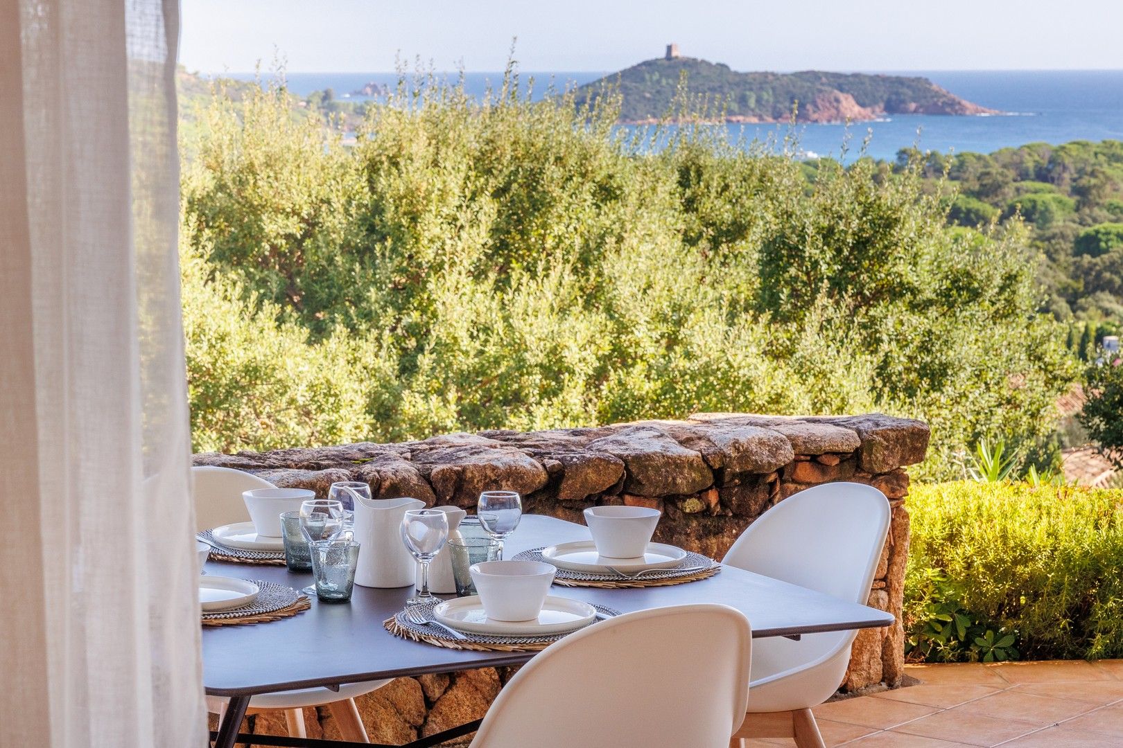 Location saisonnière Villa 6&nbsp;Pièces 200&nbsp;m² Sainte-Lucie De Porto-Vecchio