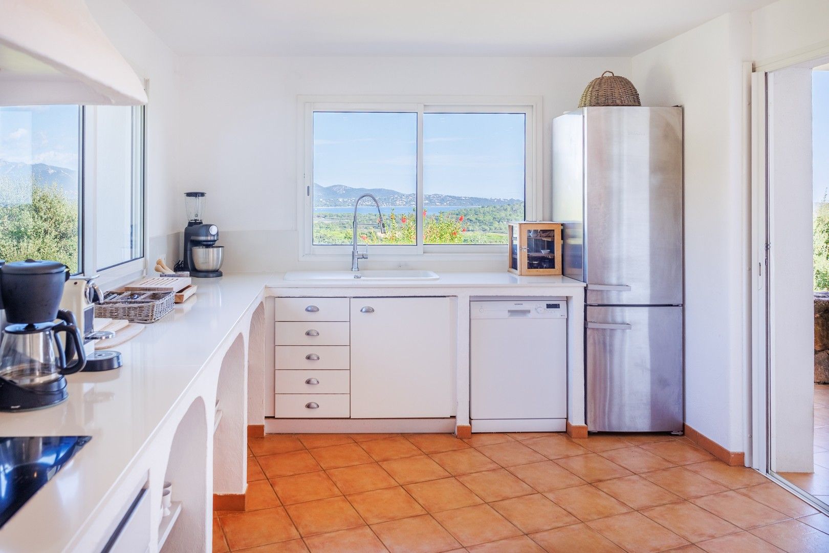 Location saisonnière Villa 6&nbsp;Pièces 200&nbsp;m² Sainte-Lucie De Porto-Vecchio