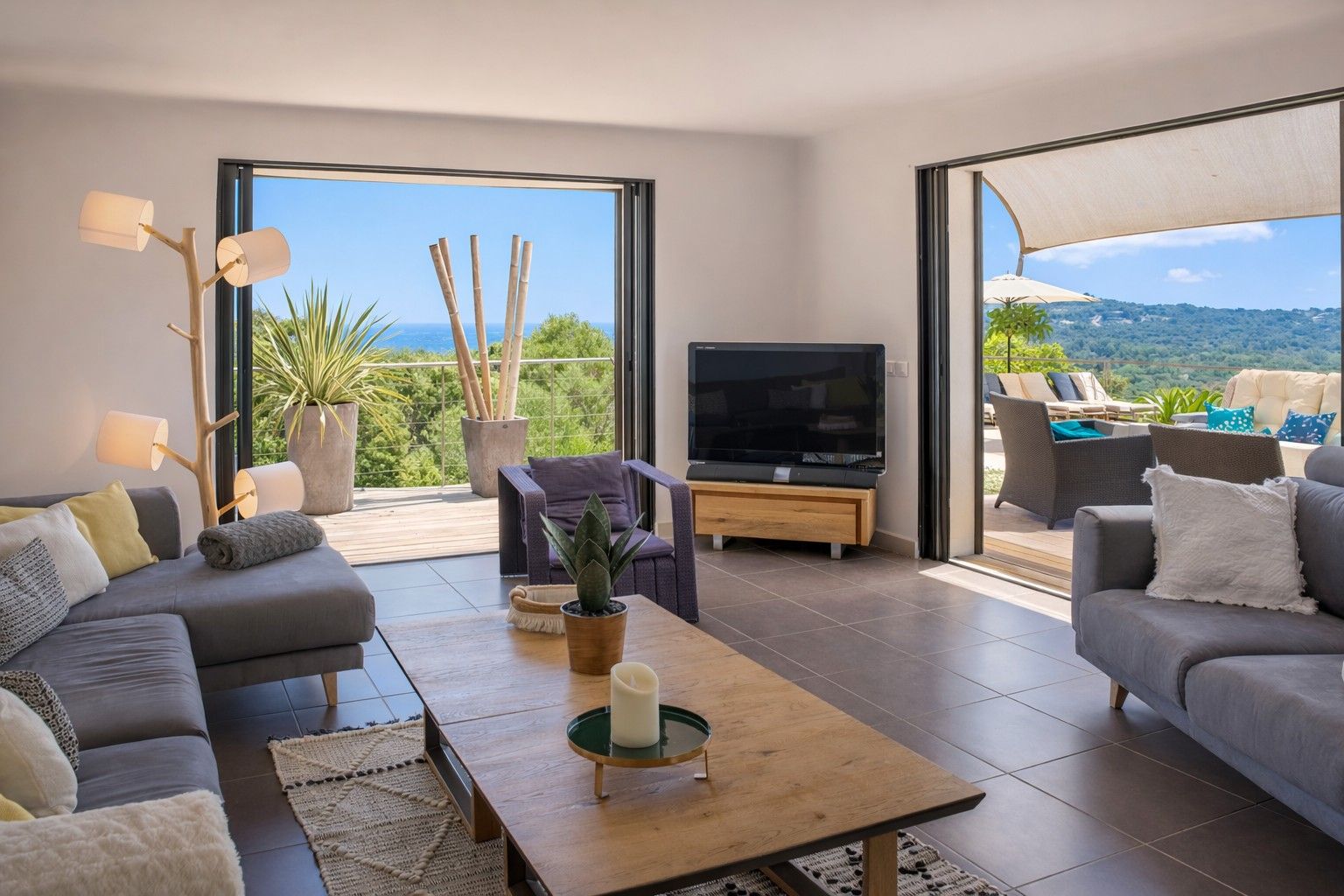 Sale Villa 6&nbsp;rooms 225&nbsp;m² Sainte-Lucie De Porto-Vecchio