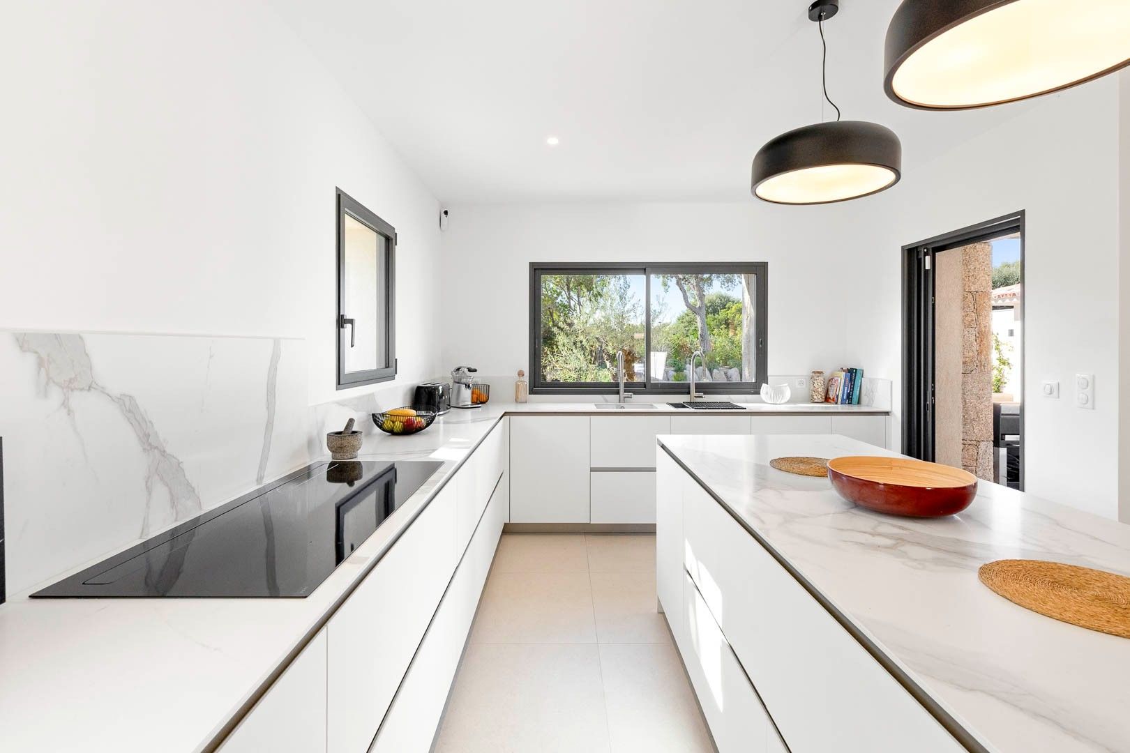 Location saisonnière Villa 6&nbsp;Pièces 250&nbsp;m² Sainte-Lucie De Porto-Vecchio