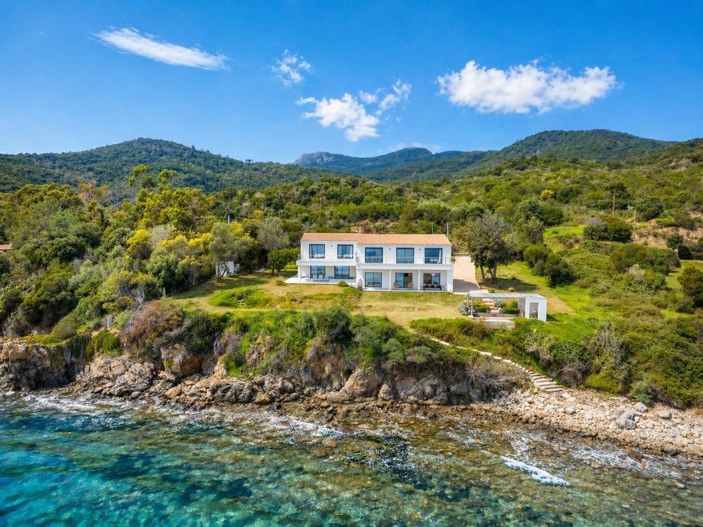 Acheter Villa 9&nbsp;Pièces 316&nbsp;m² Solenzara