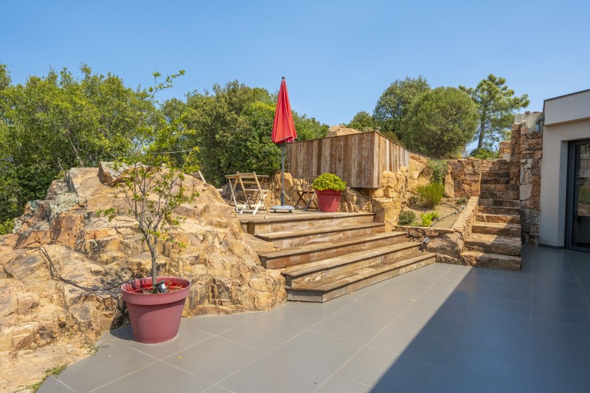 Acheter Villa 9&nbsp;Pièces 595&nbsp;m² Sainte-Lucie De Porto-Vecchio