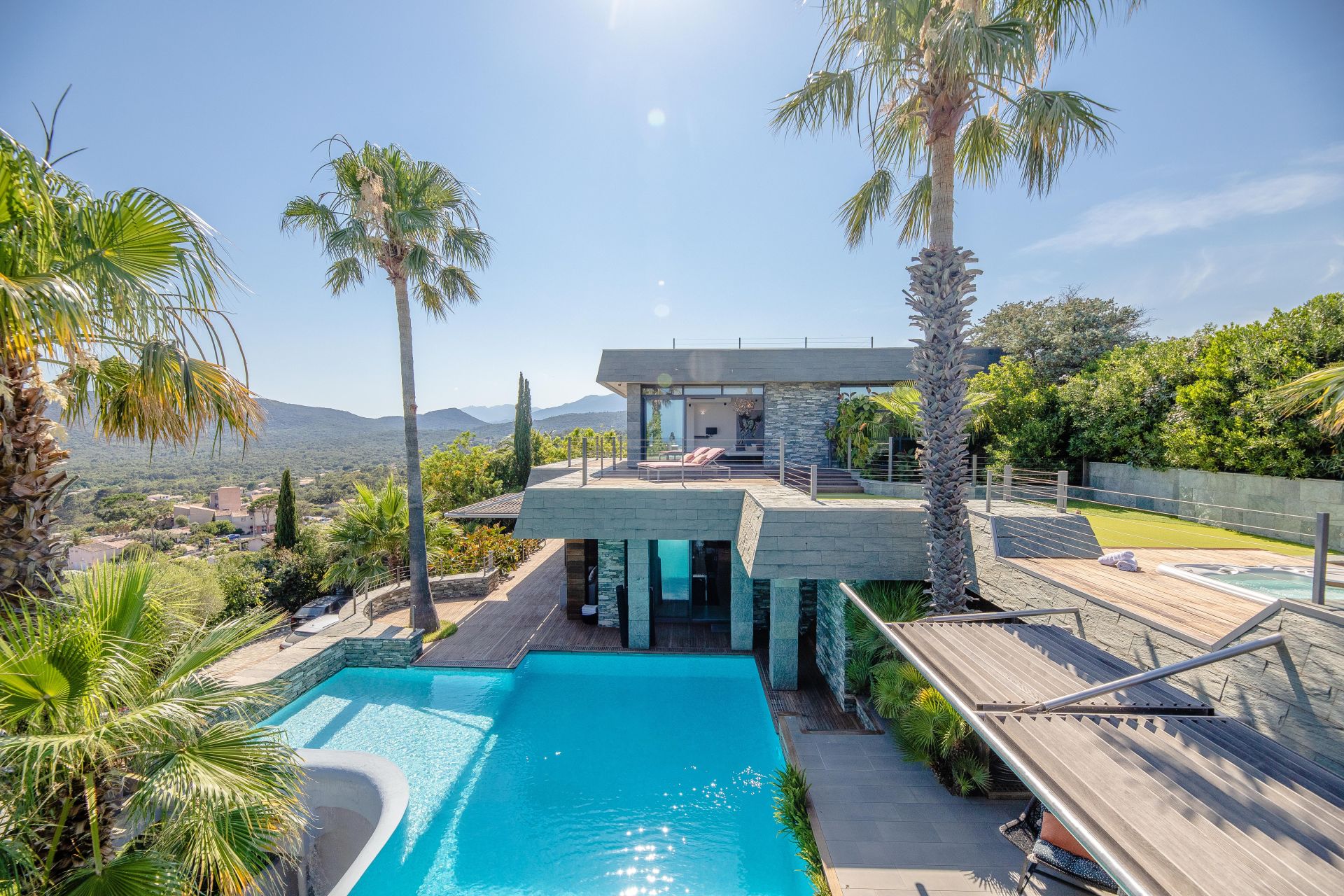 Acheter Villa 7&nbsp;Pièces 315&nbsp;m² Sainte-Lucie De Porto-Vecchio