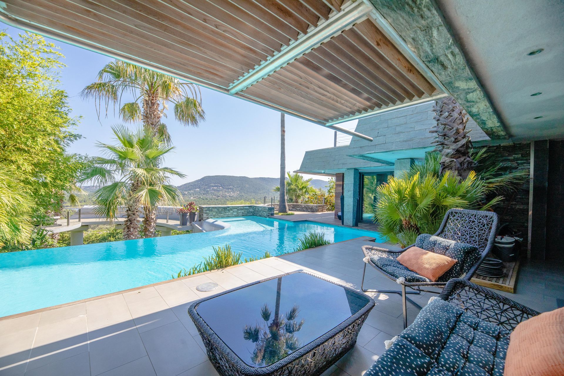 Acheter Villa 7&nbsp;Pièces 315&nbsp;m² Sainte-Lucie De Porto-Vecchio
