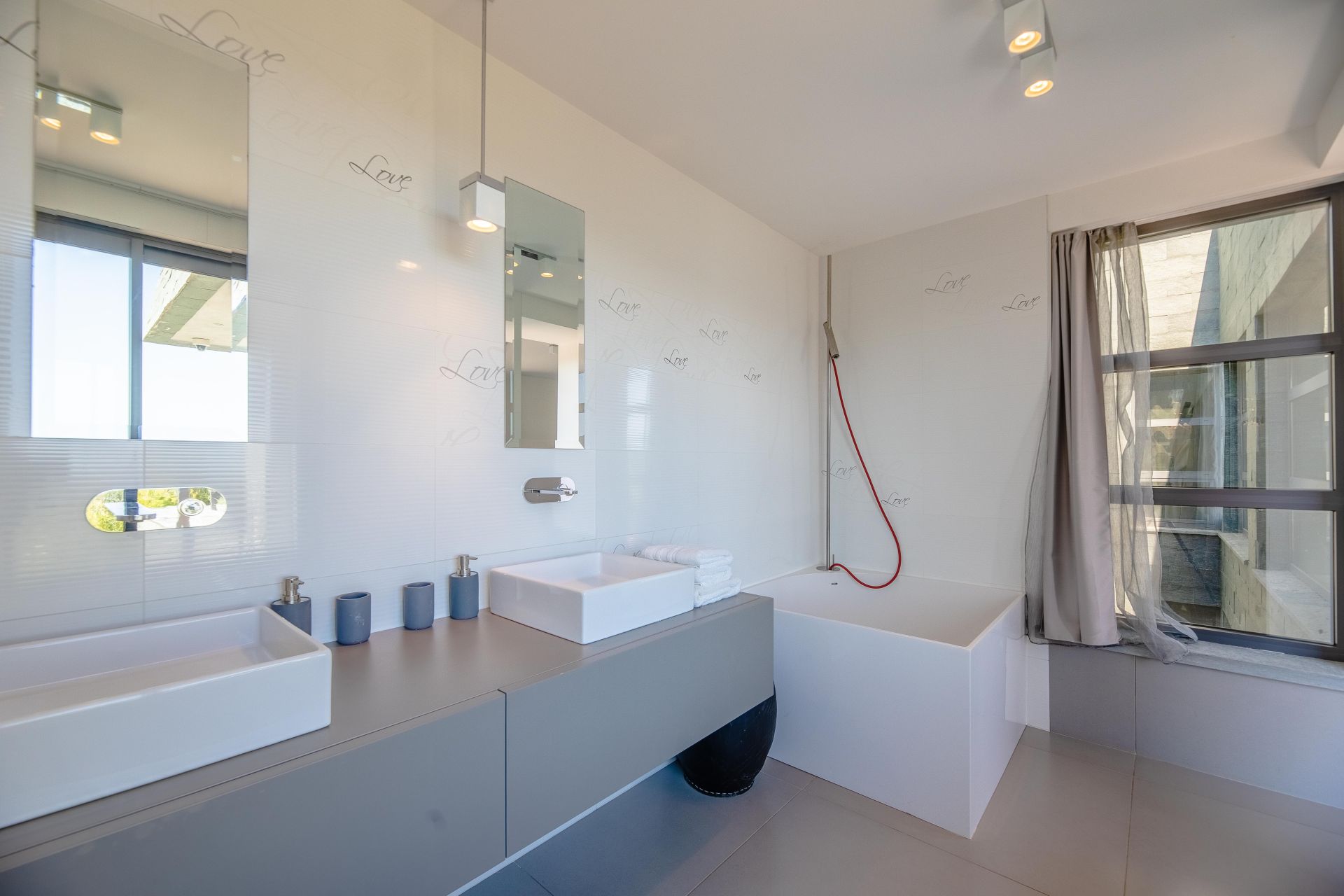 Acheter Villa 7&nbsp;Pièces 315&nbsp;m² Sainte-Lucie De Porto-Vecchio