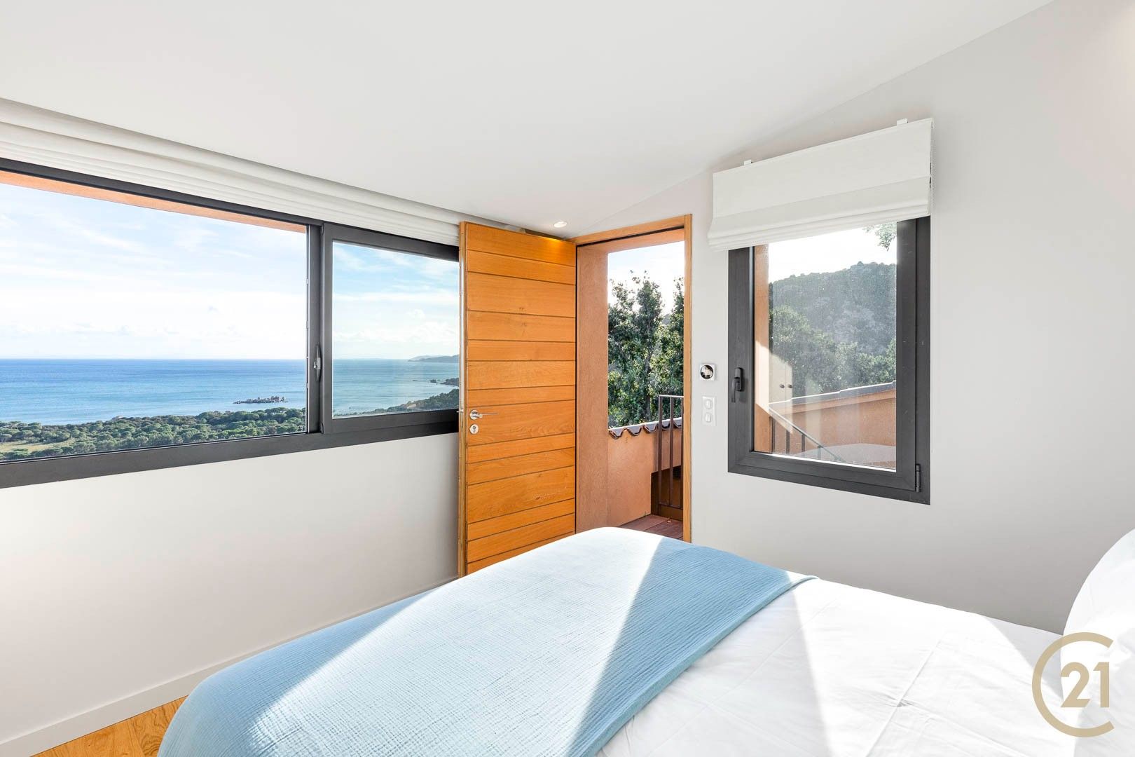 Location saisonnière Villa 7&nbsp;Pièces 300&nbsp;m² Porto-Vecchio