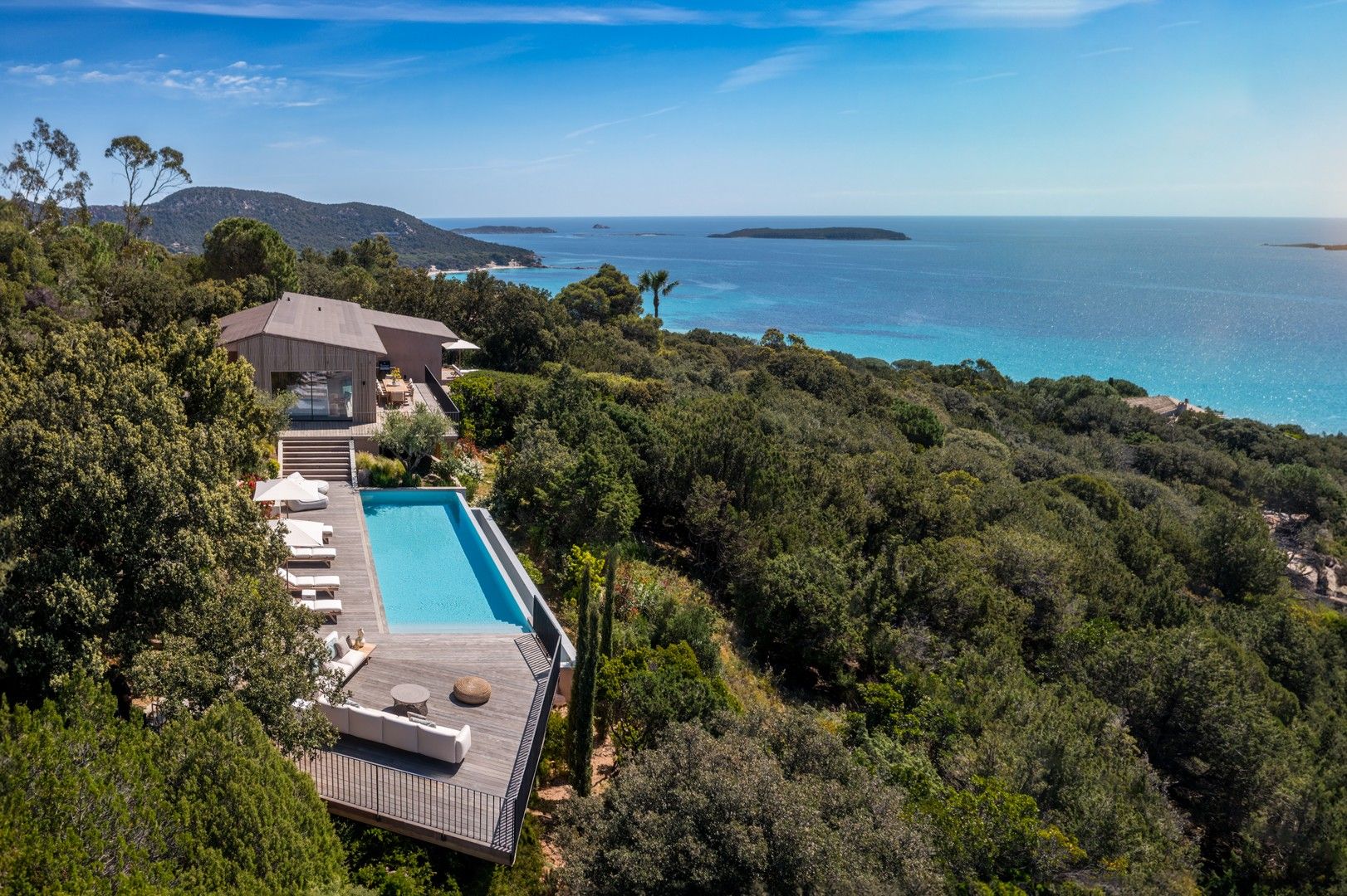 Location saisonnière Villa 7&nbsp;Pièces 300&nbsp;m² Porto-Vecchio