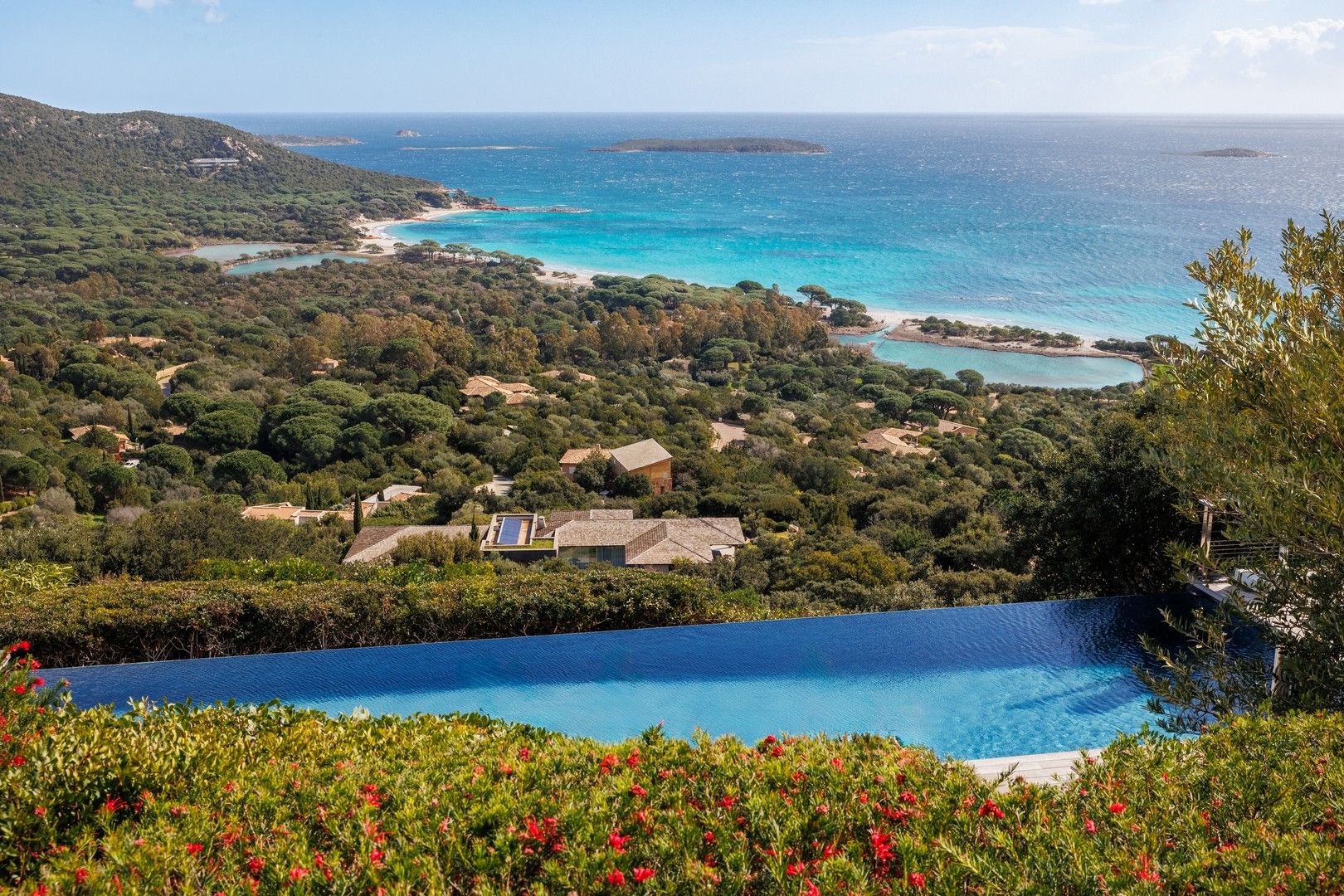 Location saisonnière Villa 8&nbsp;Pièces 400&nbsp;m² Porto-Vecchio