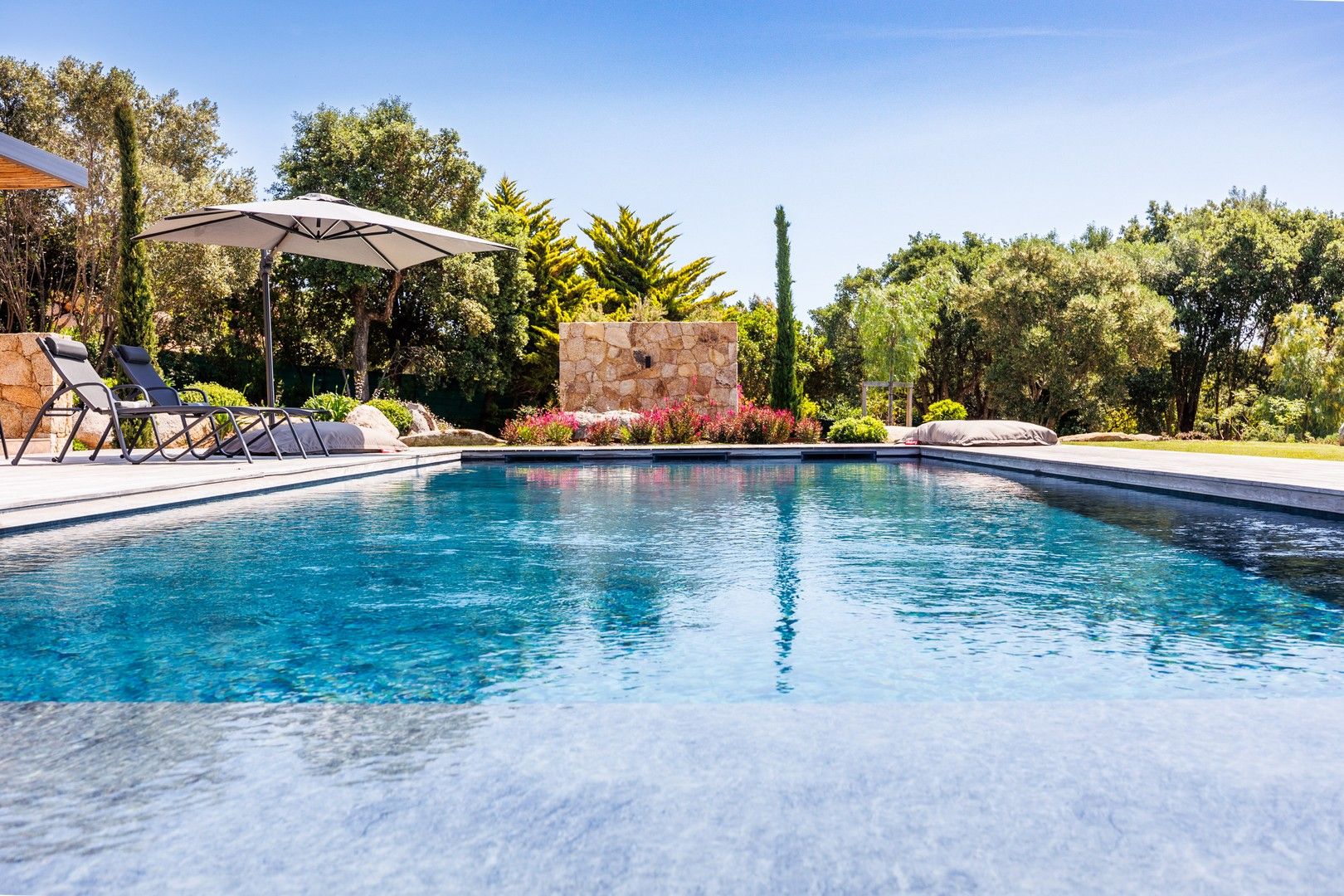 Location saisonnière Villa 7&nbsp;Pièces 300&nbsp;m² Sainte-Lucie De Porto-Vecchio