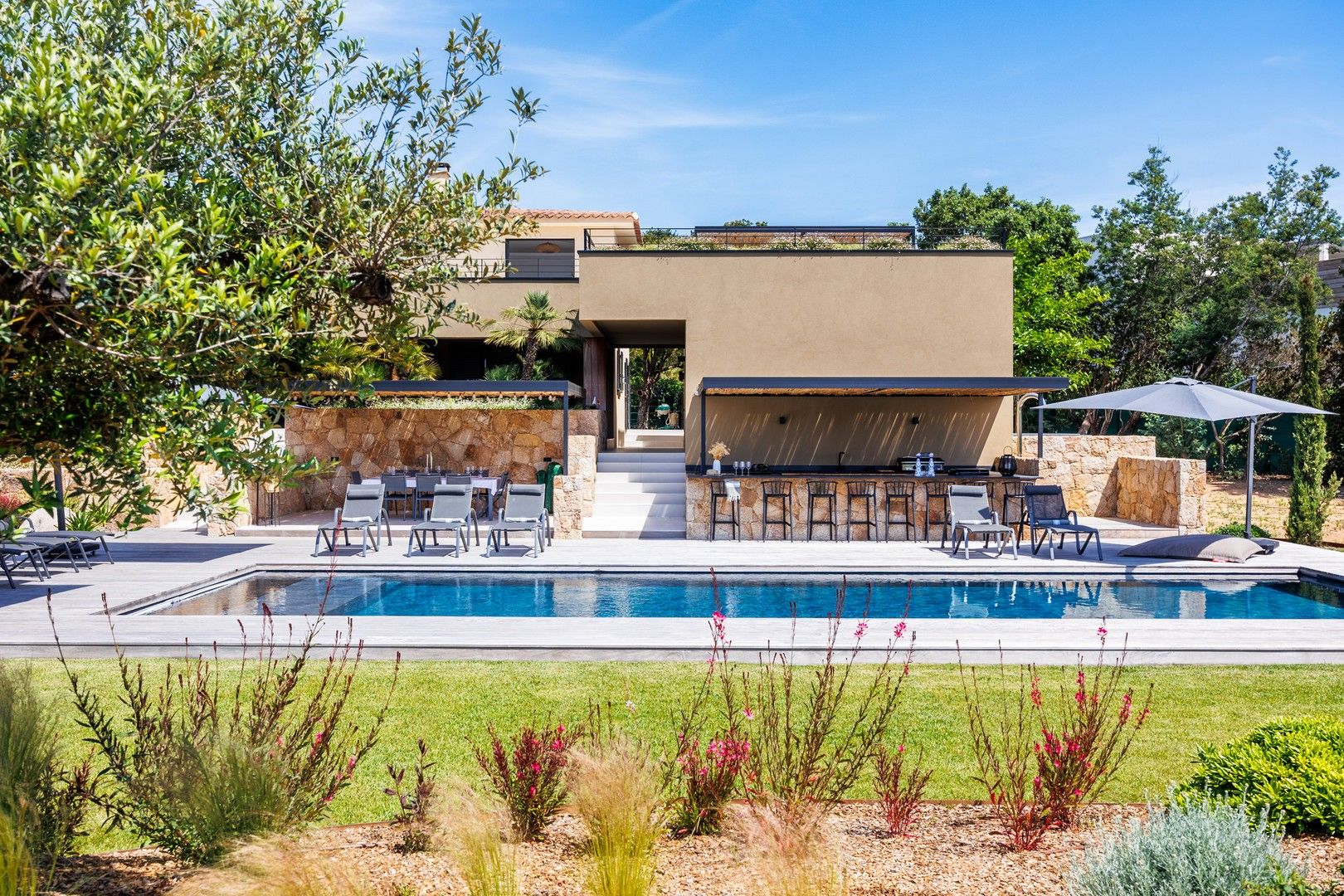 Location saisonnière Villa 7&nbsp;Pièces 300&nbsp;m² Sainte-Lucie De Porto-Vecchio