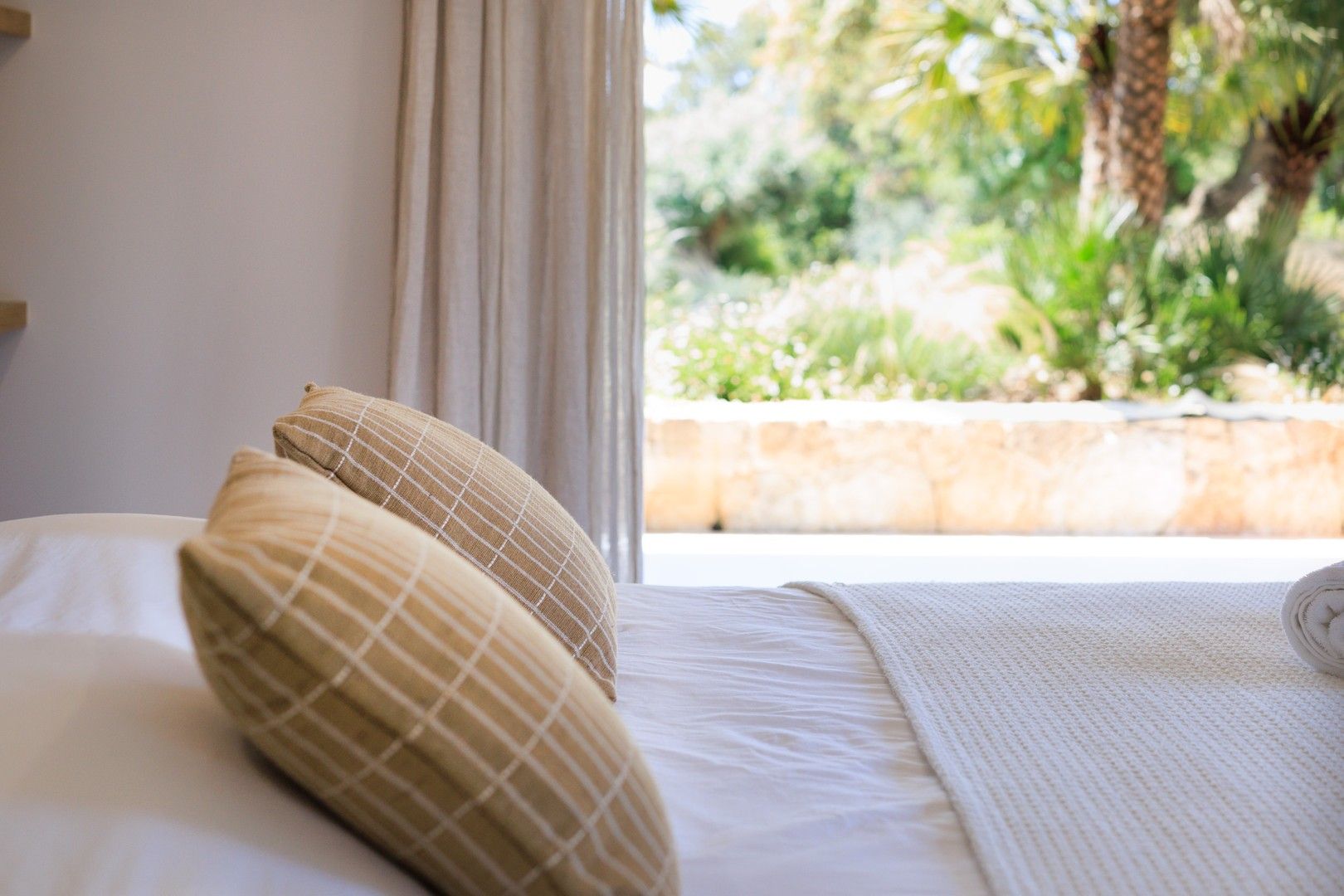 Location saisonnière Villa 7&nbsp;Pièces 300&nbsp;m² Sainte-Lucie De Porto-Vecchio