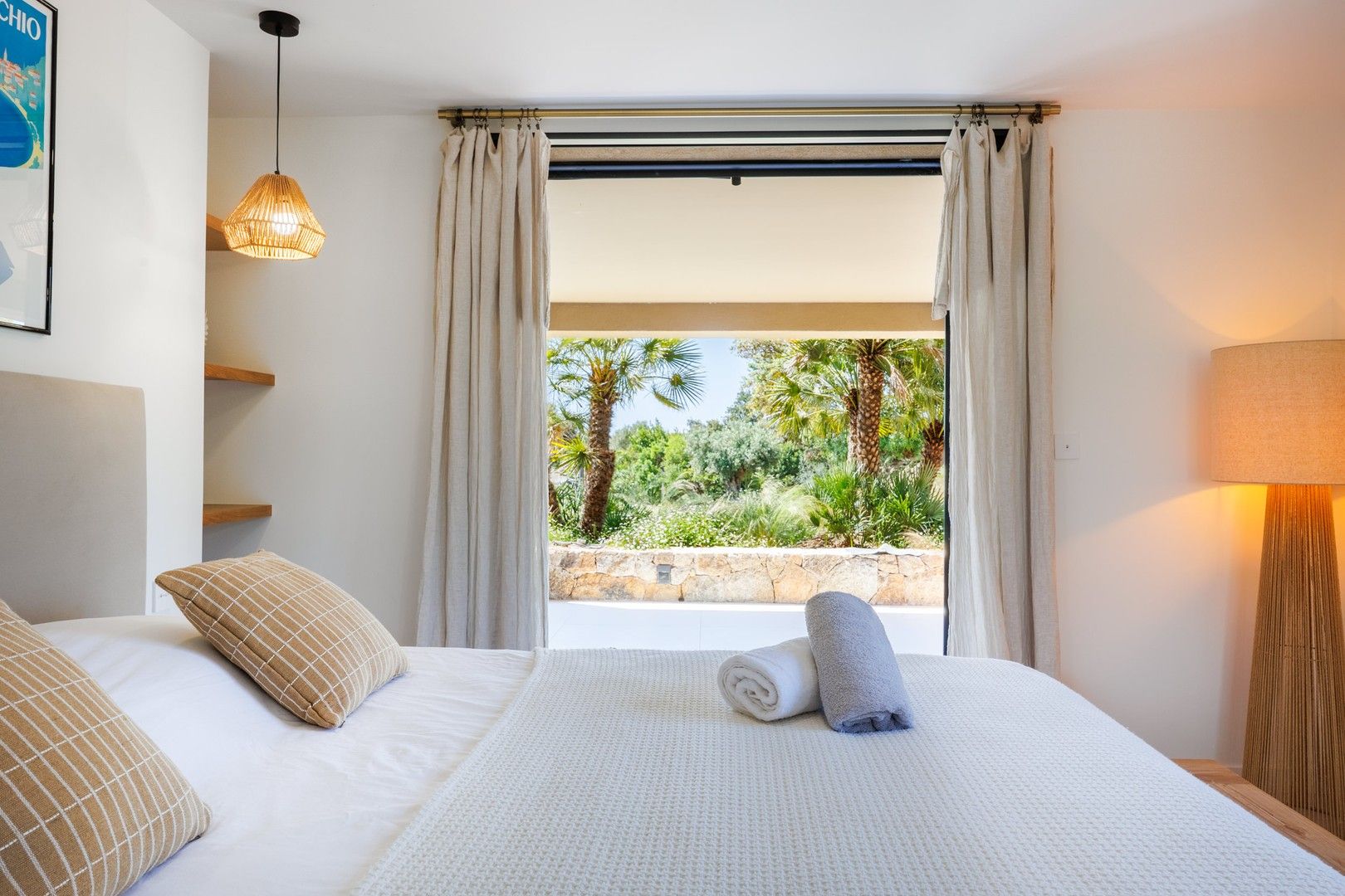 Location saisonnière Villa 7&nbsp;Pièces 300&nbsp;m² Sainte-Lucie De Porto-Vecchio