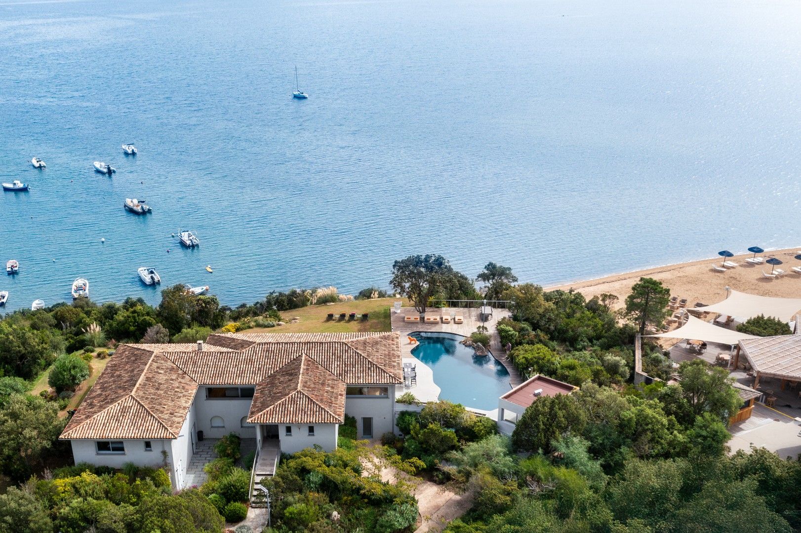 Location saisonnière Villa 8&nbsp;Pièces 200&nbsp;m² Porto-Vecchio