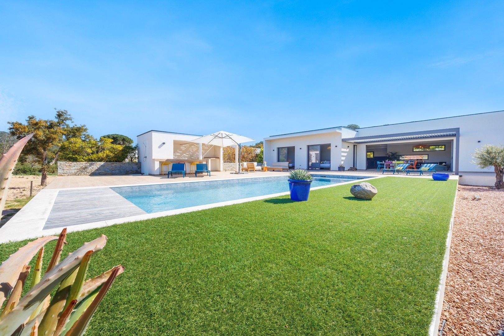 Location saisonnière Villa 4&nbsp;Pièces 190&nbsp;m² Sainte-Lucie De Porto-Vecchio
