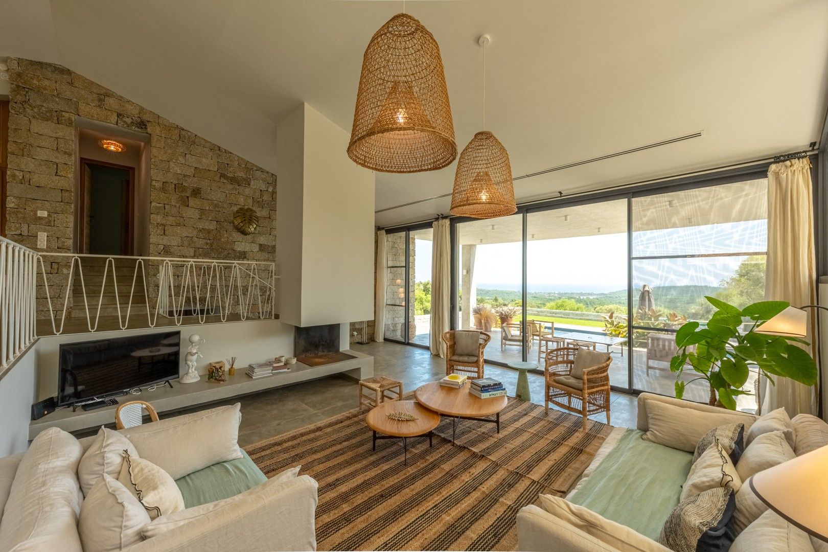 Location saisonnière Villa 5&nbsp;Pièces 280&nbsp;m² Sainte-Lucie De Porto-Vecchio