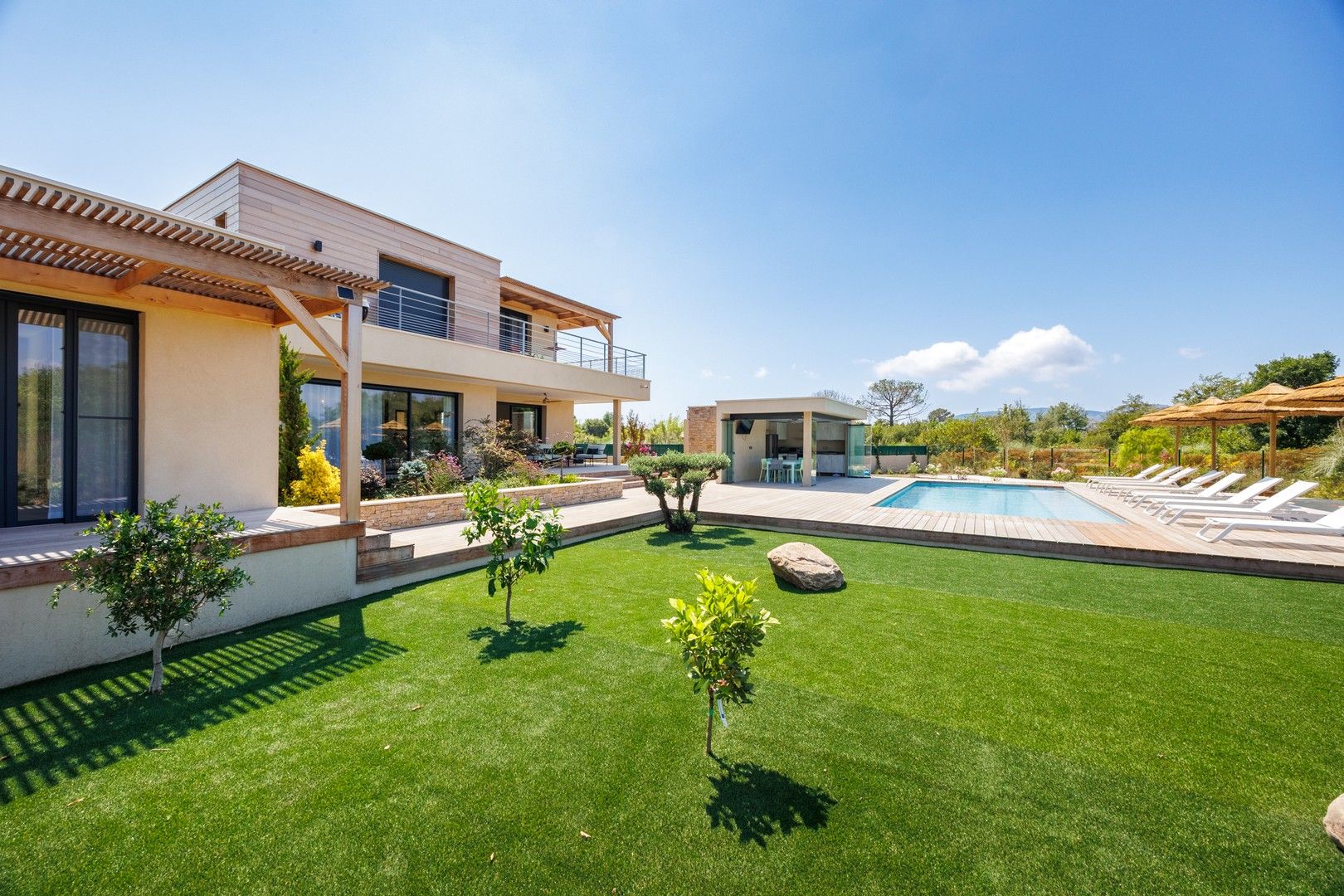 Location saisonnière Villa 6&nbsp;Pièces 237&nbsp;m² Lecci