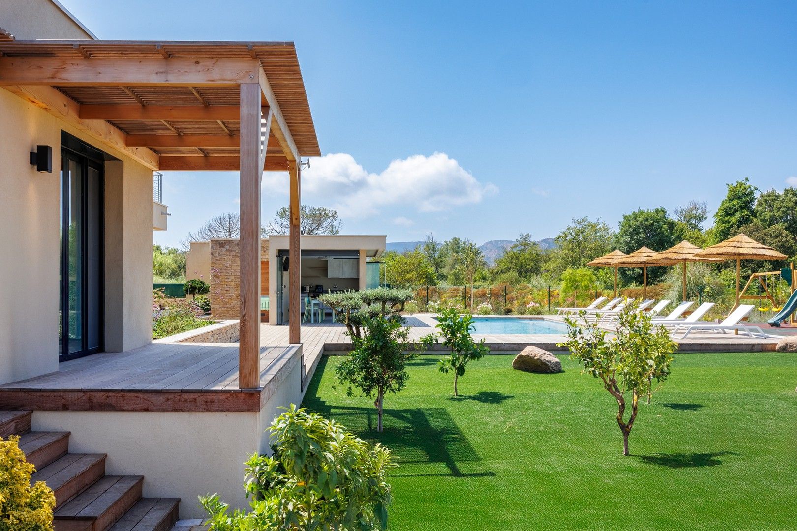 Location saisonnière Villa 6&nbsp;Pièces 237&nbsp;m² Lecci