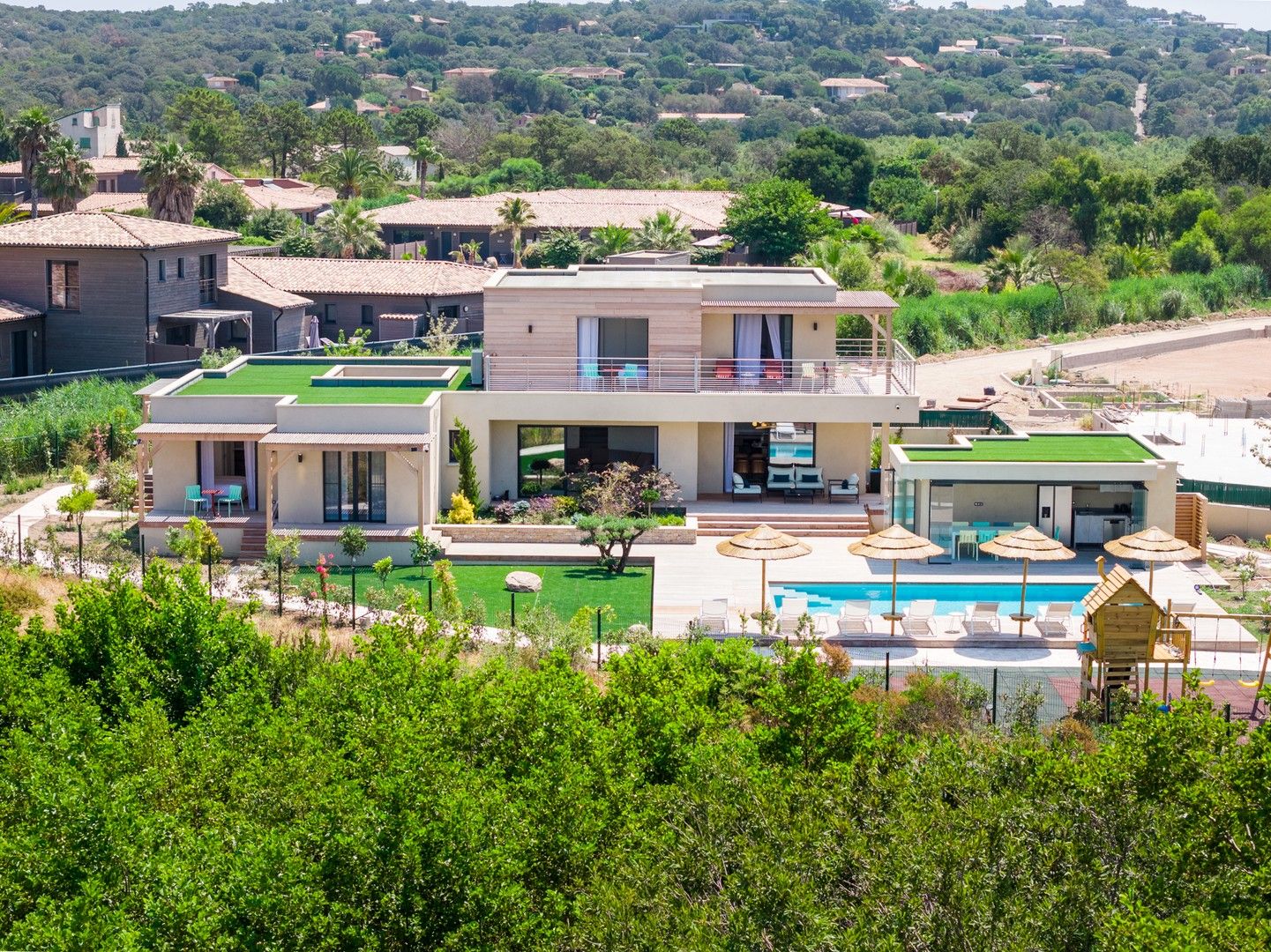 Location saisonnière Villa 6&nbsp;Pièces 237&nbsp;m² Lecci