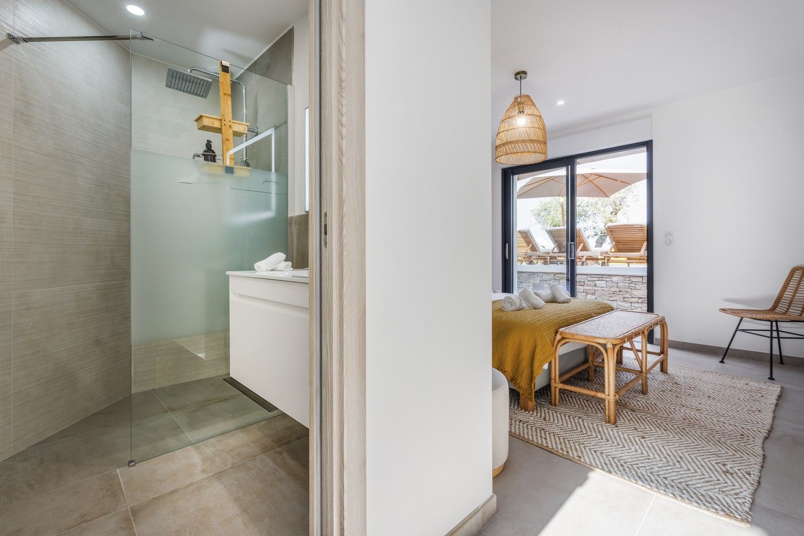 Seasonal rental Villa 6&nbsp;rooms 300&nbsp;m² Sainte-Lucie De Porto-Vecchio