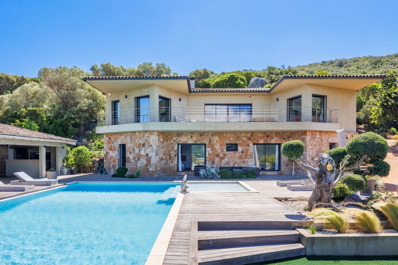 Acheter Villa 6&nbsp;Pièces 226.7&nbsp;m² Figari