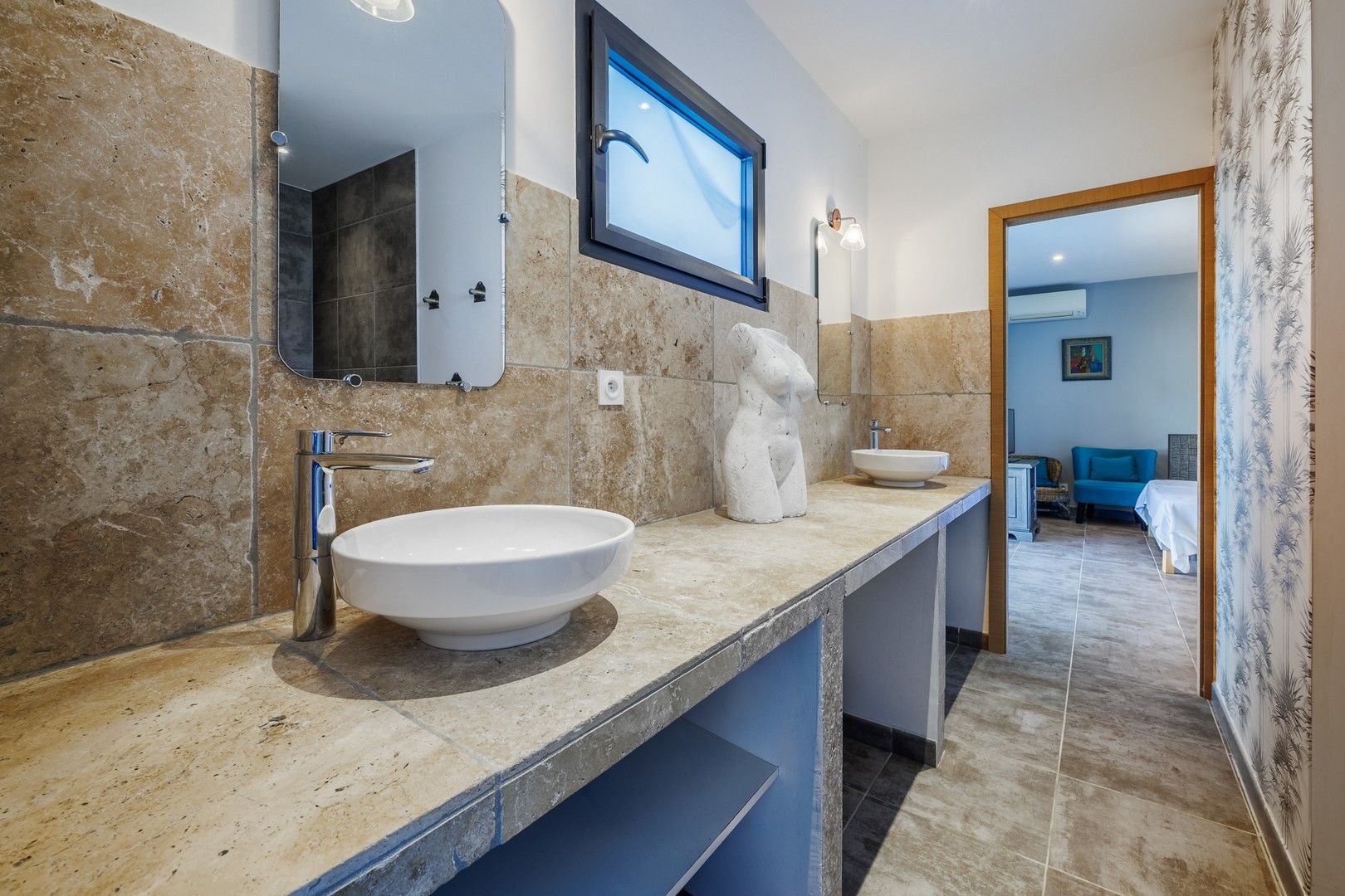 Acheter Villa 6&nbsp;Pièces 226.7&nbsp;m² Figari