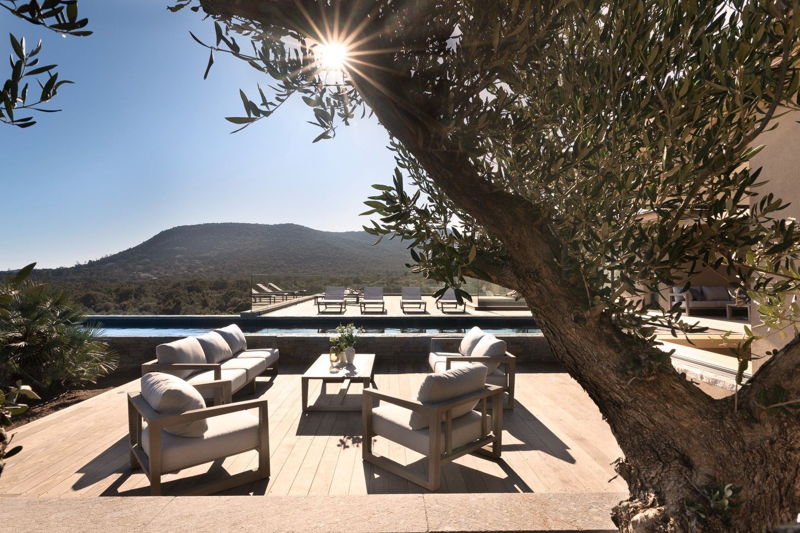 Location saisonnière Villa 6&nbsp;Pièces 350&nbsp;m² Sainte-Lucie De Porto-Vecchio