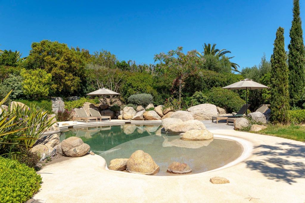 villa 6 Pièces en location saisonnière sur Sainte-Lucie de Porto-Vecchio (20144) - Plus de details
