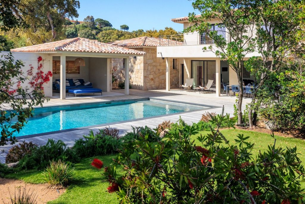 villa 6 Pièces en location saisonnière sur Sainte-Lucie de Porto-Vecchio (20144) - Plus de details