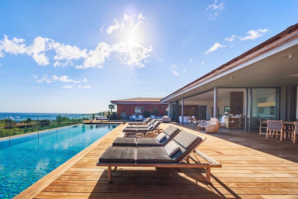 villa 10 rooms for sale on Porto-Vecchio (20137) - See details