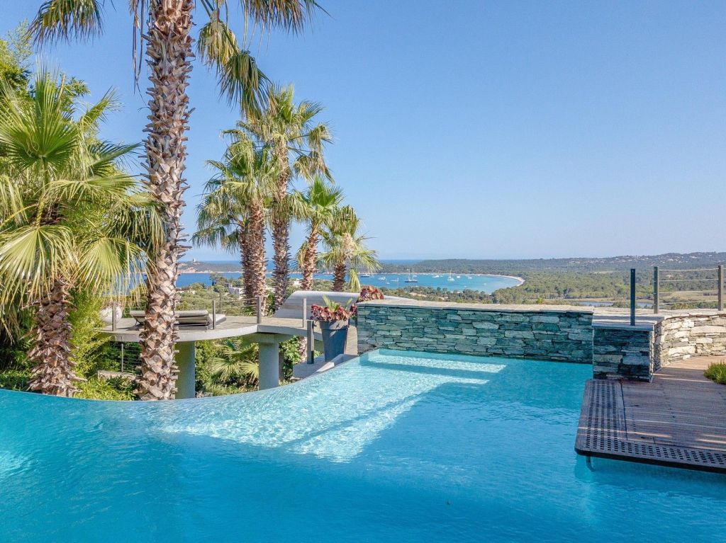 villa 7 Pièces en vente sur Sainte-Lucie de Porto-Vecchio (20144) - Plus de details