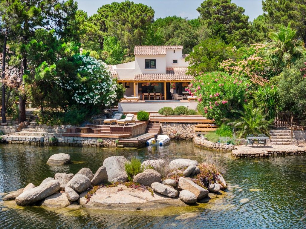villa 5 Pièces en location saisonnière sur Lecci (20137) - Plus de details
