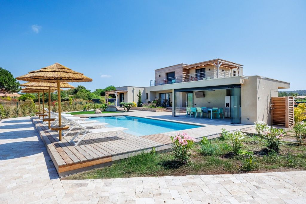 villa 6 Pièces en location saisonnière sur Lecci (20137) - Plus de details
