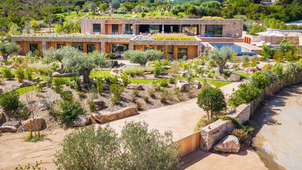 villa 7 Pièces en location saisonnière sur Lecci (20137) - Plus de details