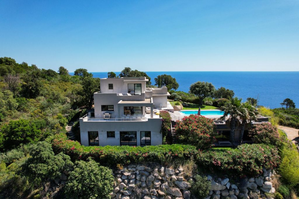 villa 10 Pièces en vente sur Conca (20135) - Plus de details