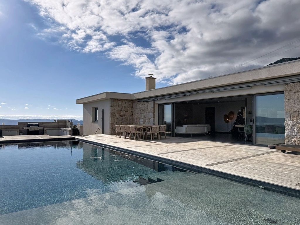 villa 10 Pièces en vente sur Porto-Vecchio (20137) - Plus de details